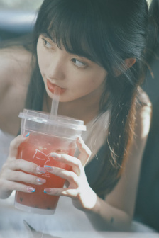 呦呦免费